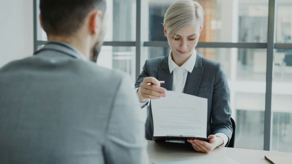 Avocat à versailles : votre allié en droit du travail